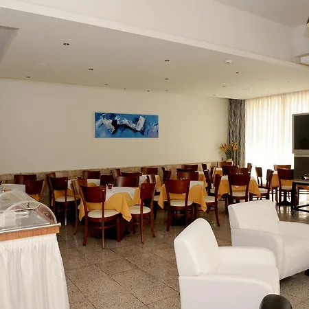 Paritsa Hotel 